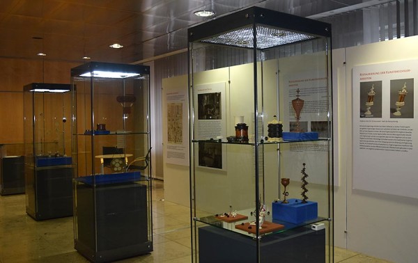 Blick in die Ausstellung im Kulturfoyer der Handwerkskammer Mittelfranken.