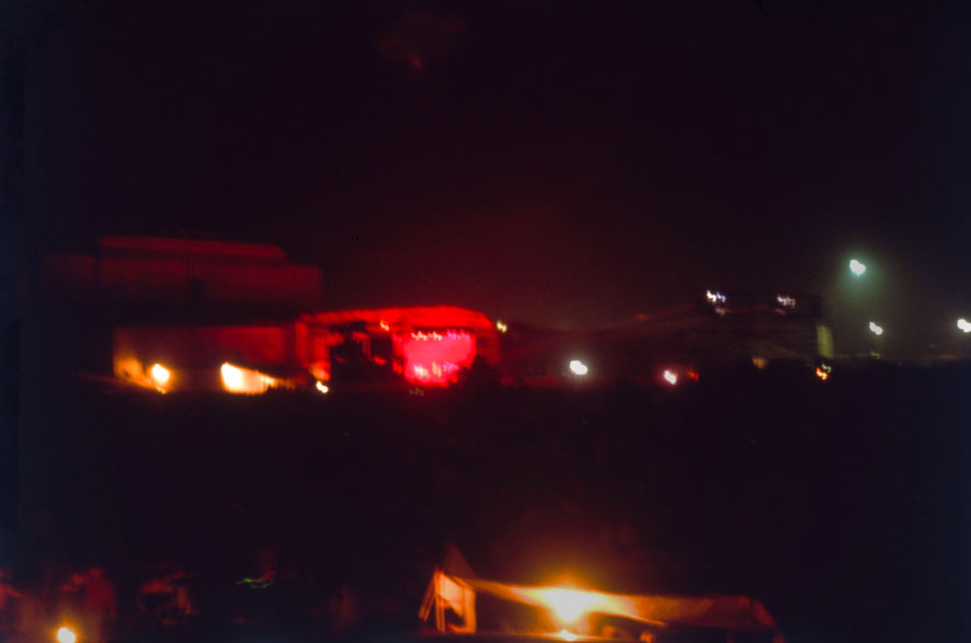 Blick auf die Bühne vor der Zeppelintribüne, am 3. September 1977.